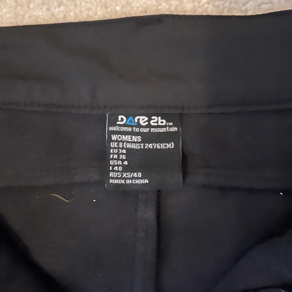 Women’s mid layer ski pants - Like New! - Size 4 - Picture 3 of 8
